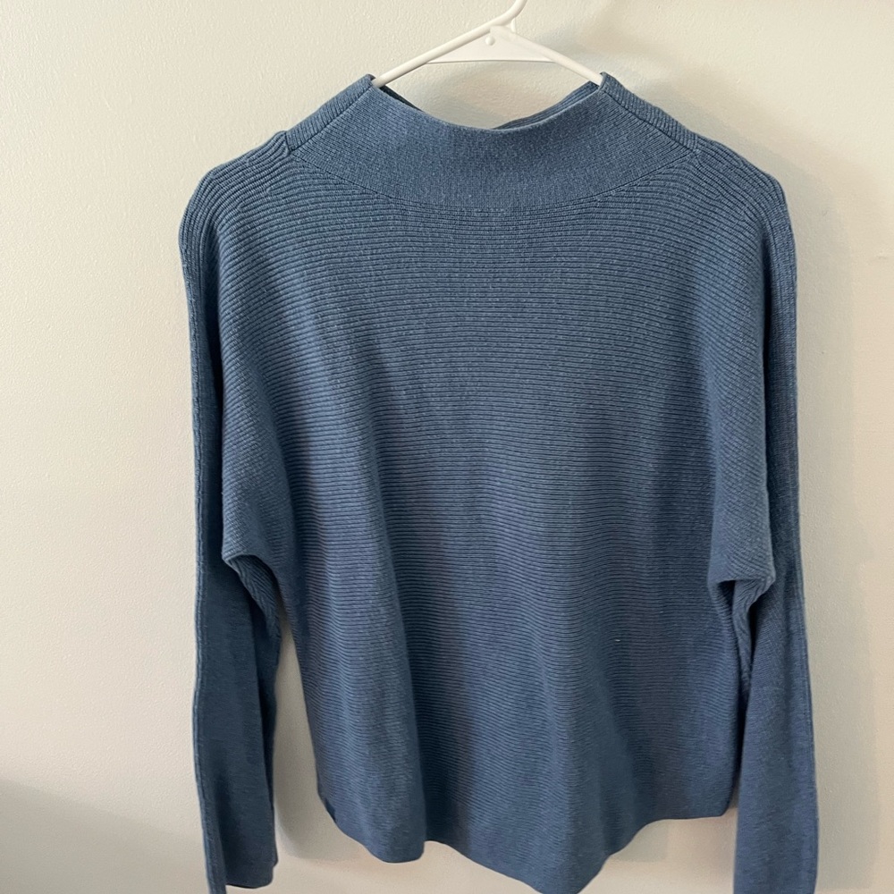 lululemon athletica women's sweater in blue
